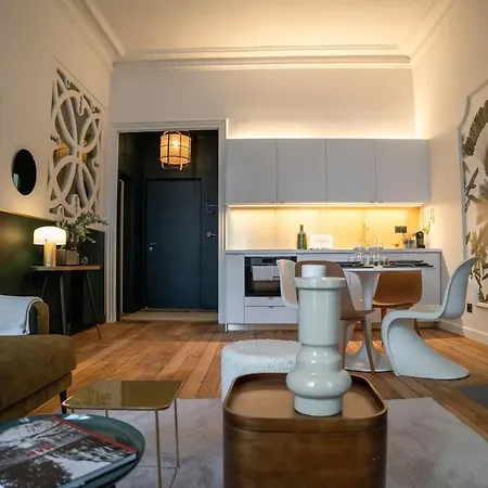 Apartment Home *